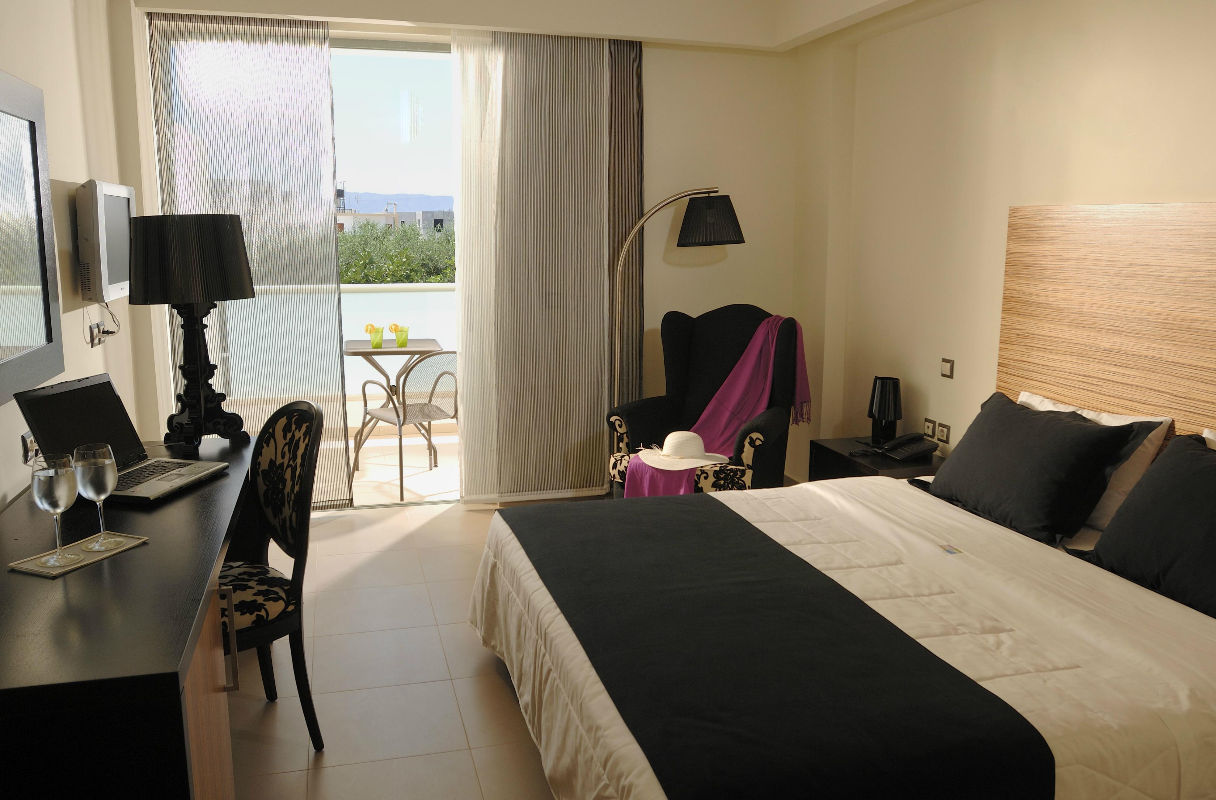 Angela Suites Boutique Hotel Sissi Rum bild